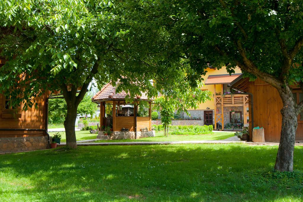 Tourist Farm Ob Izviru Krupe Villa Semic Екстериор снимка