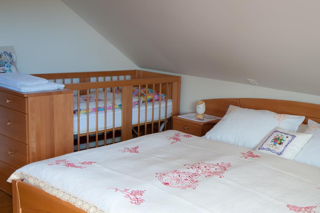 Tourist Farm Ob Izviru Krupe Villa Semic Стая снимка